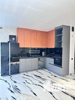 Дом 195м&sup2;, 2-этажный, участок 4 сот.  