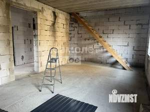 Дом 150м&sup2;, 3-этажный, участок 9 сот.  