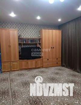 Дом 156м&sup2;, 3-этажный, участок 3 сот.  