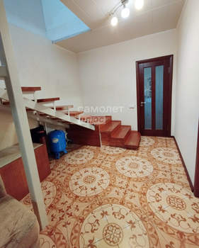 Дом 605м&sup2;, 2-этажный, участок 6 сот.  