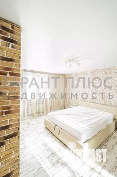 Коттедж 211м&sup2;, 2-этажный, участок 5 сот.  