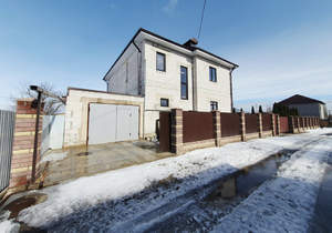 Дом 270м², 2-этажный, участок 10 сот.  