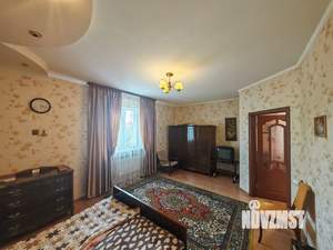 Коттедж 250м², 3-этажный, участок 8 сот.  