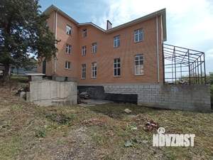 Дом 1227м², 4-этажный, участок 25 сот.  