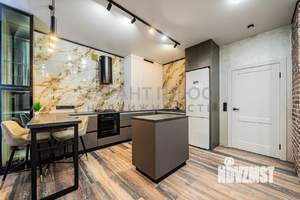 Коттедж 250м&sup2;, 2-этажный, участок 8 сот.  