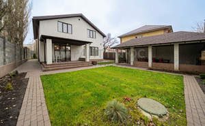 Дом 192м&sup2;, 2-этажный, участок 6 сот.  