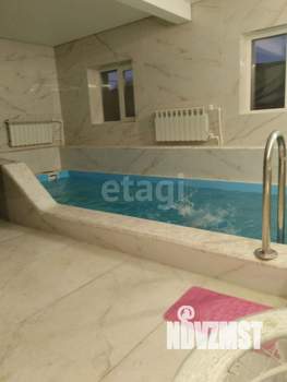 Дом 500м&sup2;, 3-этажный, участок 10 сот.  