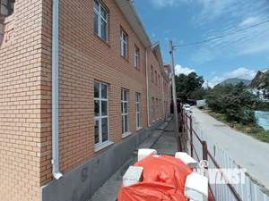 Дом 1227м², 4-этажный, участок 25 сот.  