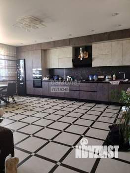 Дом 261м&sup2;, 3-этажный, участок 7 сот.  