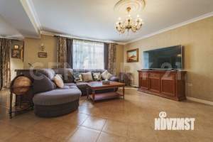 Коттедж 490м&sup2;, 4-этажный, участок 13 сот.  