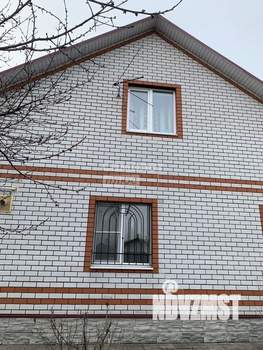 Дом 218м&sup2;, 2-этажный, участок 6 сот.  