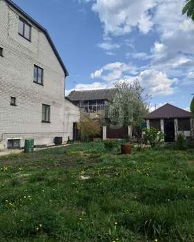 Дом 261м&sup2;, 3-этажный, участок 7 сот.  