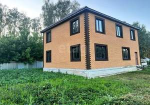 Дом 220м&sup2;, 2-этажный, участок 10 сот.  