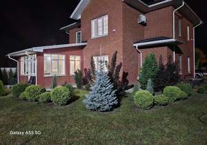 Дом 218м&sup2;, 2-этажный, участок 19 сот.  