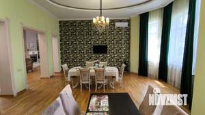 Дом 846м&sup2;, 2-этажный, участок 10 сот.  