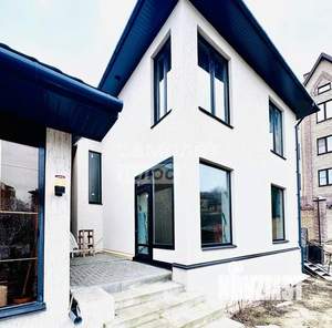 Дом 195м&sup2;, 2-этажный, участок 4 сот.  