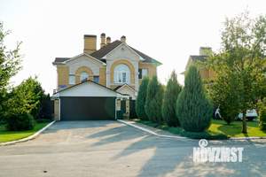 Дом 421м², 2-этажный, участок 11 сот.  