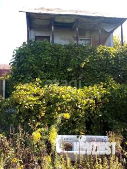 Дом 20м&sup2;, 2-этажный, участок 6 сот.  