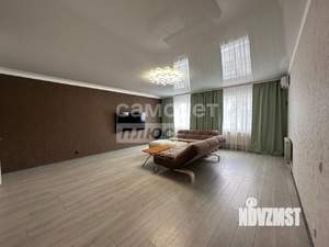 Дом 241м², 2-этажный, участок 4 сот.  