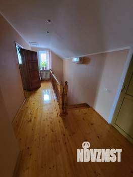 Коттедж 270м², 3-этажный, участок 9 сот.  