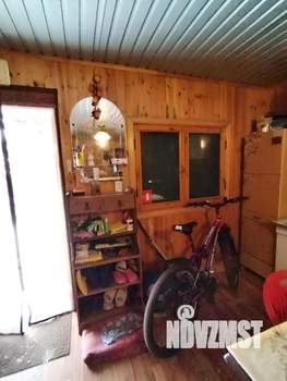 Дом 24м&sup2;, 2-этажный, участок 6 сот.  