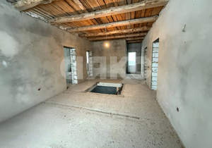 Дом 307м&sup2;, 3-этажный, участок 15 сот.  