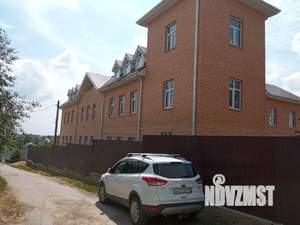 Дом 1227м², 4-этажный, участок 25 сот.  