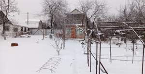 Дом 15м&sup2;, 2-этажный, участок 400 сот.  