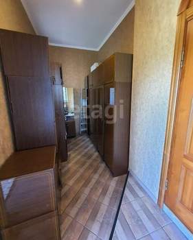 Дом 450м², 3-этажный, участок 60 сот.  