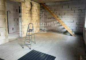 Дом 150м&sup2;, 3-этажный, участок 9 сот.  