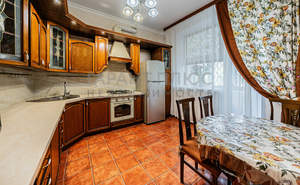 Дом 190м&sup2;, 2-этажный, участок 6 сот.  