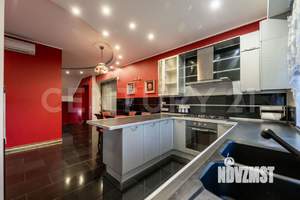 Дом 450м&sup2;, 4-этажный, участок 4 сот.  