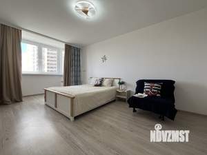 1-к квартира, посуточно, 37м2, 8/18 этаж