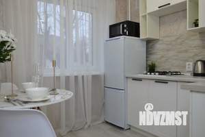 1-к квартира, посуточно, 32м2, 1/5 этаж