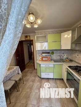 1-к квартира, посуточно, 38м2, 7/10 этаж