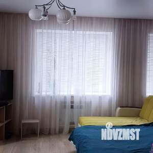 Студия квартира, посуточно, 44м2, 2/10 этаж