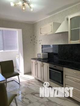 1-к квартира, посуточно, 50м2, 3/9 этаж