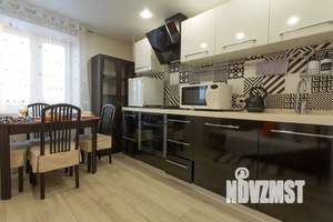 Студия квартира, посуточно, 40м2, 6/11 этаж
