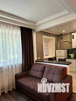 1-к квартира, посуточно, 38м2, 1/1 этаж