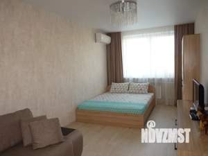 1-к квартира, посуточно, 40м2, 8/21 этаж