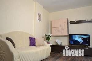 1-к квартира, посуточно, 40м2, 13/22 этаж