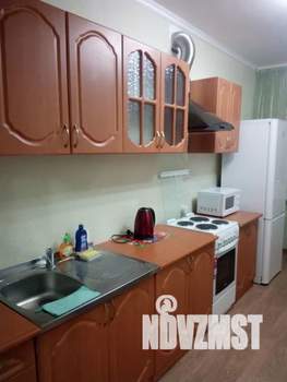 1-к квартира, посуточно, 40м2, 11/16 этаж