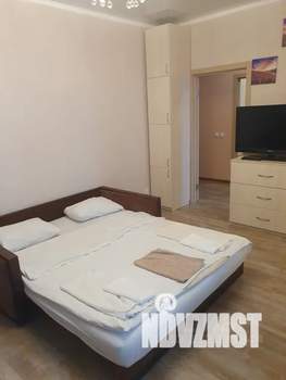 1-к квартира, посуточно, 44м2, 13/18 этаж