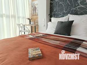 Студия квартира, посуточно, 35м2, 11/19 этаж