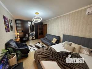 1-к квартира, посуточно, 38м2, 7/10 этаж