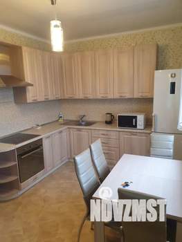 1-к квартира, посуточно, 44м2, 13/18 этаж