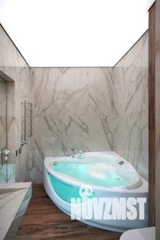 Студия квартира, посуточно, 44м2, 7/19 этаж