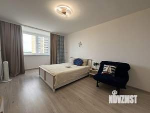 1-к квартира, посуточно, 37м2, 8/18 этаж