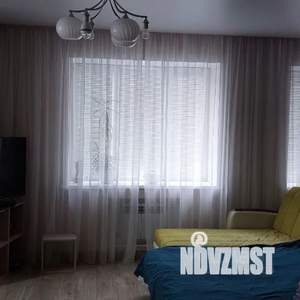 Студия квартира, посуточно, 44м2, 2/10 этаж