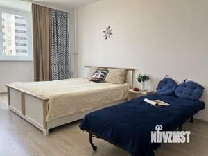 1-к квартира, посуточно, 37м2, 8/18 этаж